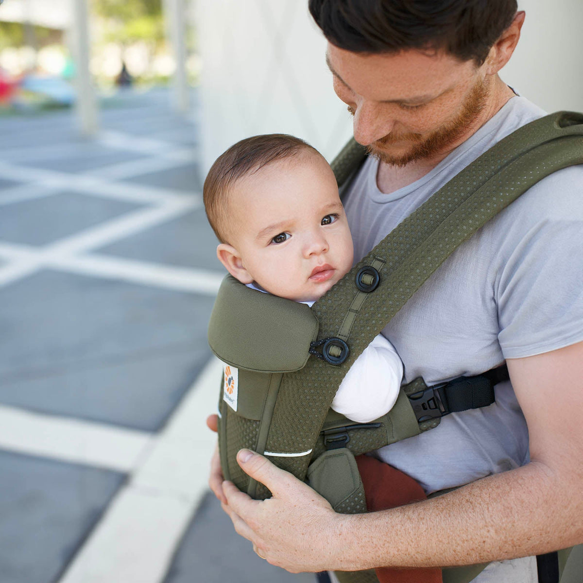 Ergobaby Omni™ Breeze Baby Carrier