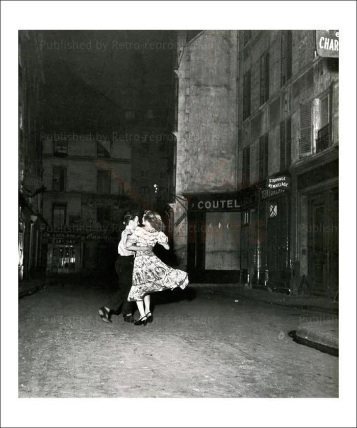 Couple dancing in Paris street 1940's - VINTAGEARTREPRINTS.COM