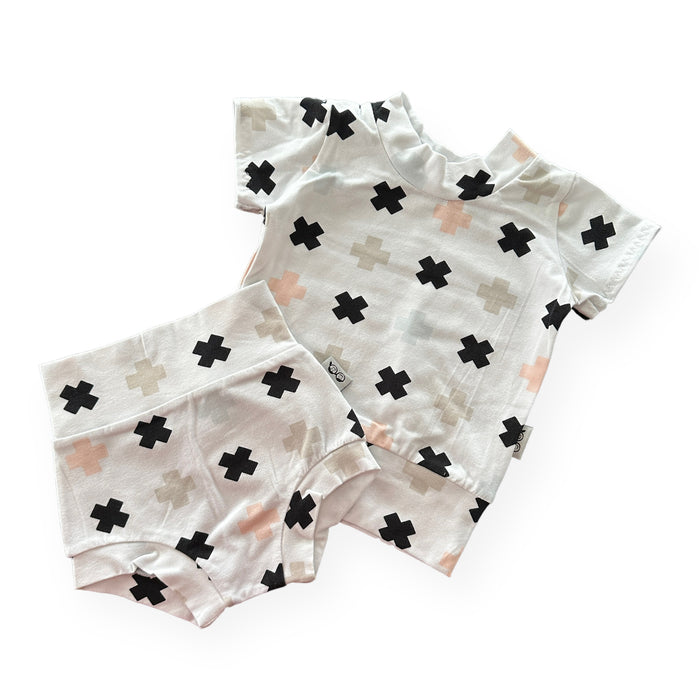 Cross Monochrome Summer Lounge Set