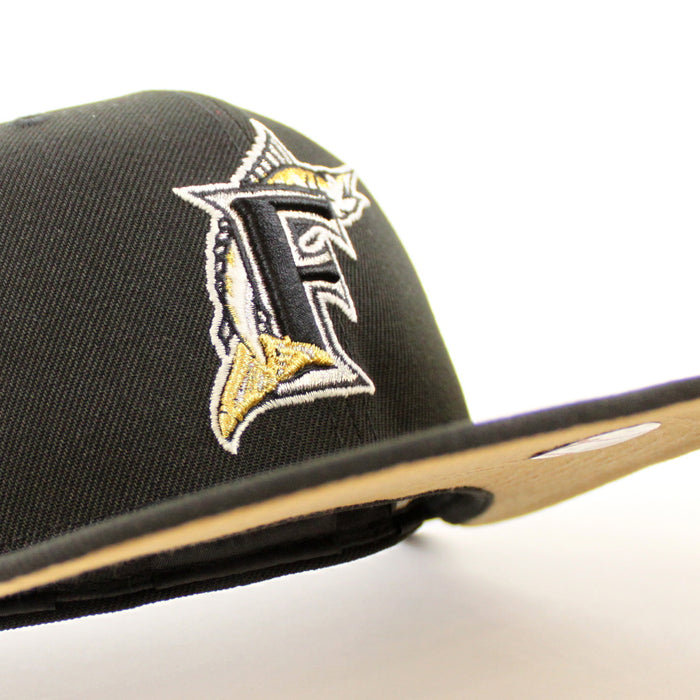 Florida Marlins 2003 World Series New Era 59Fifty Fitted Hat (GITD Black Khaki Under brim)