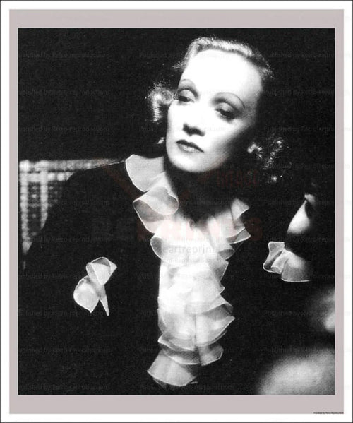 Marlene Dietrich - VINTAGEARTREPRINTS.COM