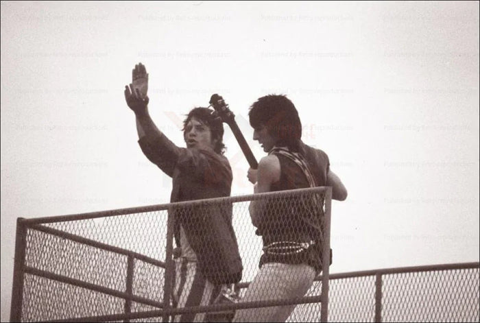 Mick Jagger, Keith Richard Paris Concert 1991 - VINTAGEARTREPRINTS.COM