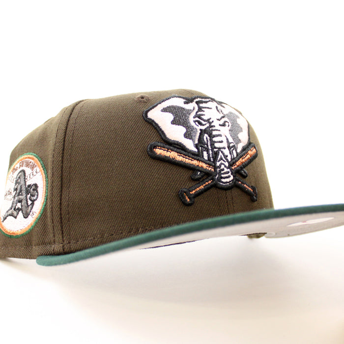 Oakland Athletics Swinging A’s New Era 59Fifty Fitted Hat (Walnut Green Gray Under Brim)