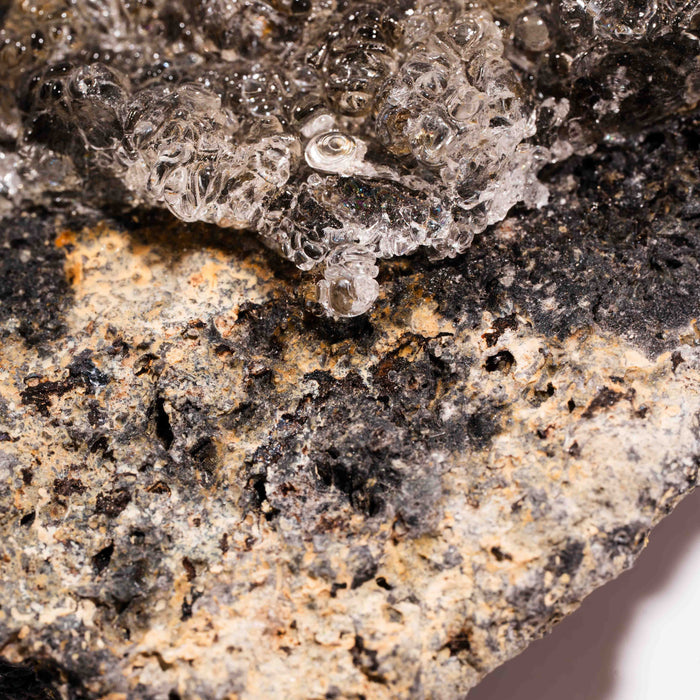 Opal, Hyalite