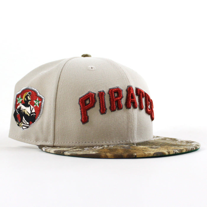 Pittsburgh Pirates ROBERTO CLEMENTE 21 Patch New Era 59Fifty Fitted Hat (Stone RealTree Green Under Brim)