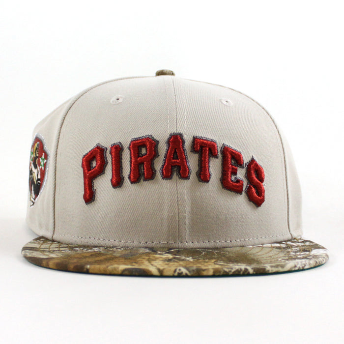 Pittsburgh Pirates ROBERTO CLEMENTE 21 Patch New Era 59Fifty Fitted Hat (Stone RealTree Green Under Brim)