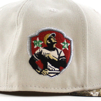 Pittsburgh Pirates ROBERTO CLEMENTE 21 Patch New Era 59Fifty Fitted Hat (Stone RealTree Green Under Brim)