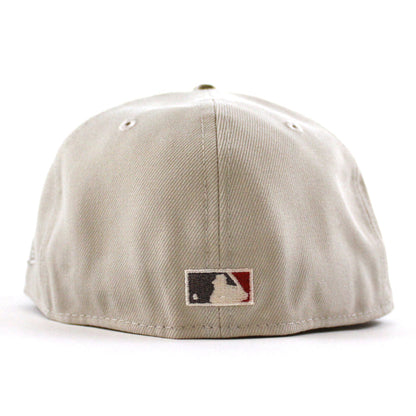 Pittsburgh Pirates ROBERTO CLEMENTE 21 Patch New Era 59Fifty Fitted Hat (Stone RealTree Green Under Brim)