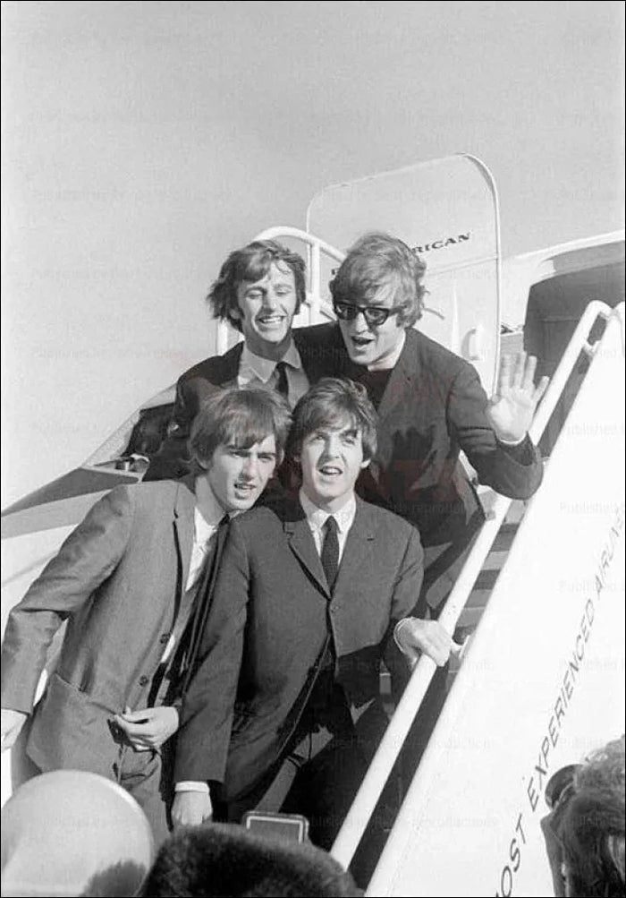The Beatles Arrive in America 1964 - VINTAGEARTREPRINTS.COM