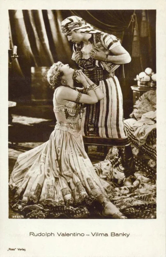 The Son of the Sheik, Rudolph Valentino and Vilma Blanky - VINTAGEARTREPRINTS.COM