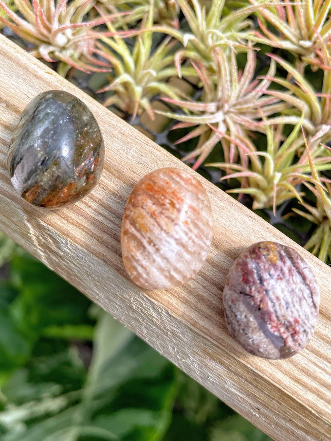 Thousand Layers Garden Quartz Tumble