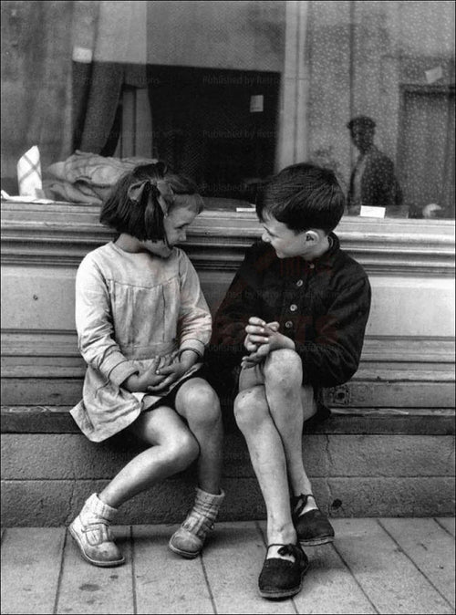 Two Children sitting on a Bench 1940s - VINTAGEARTREPRINTS.COM